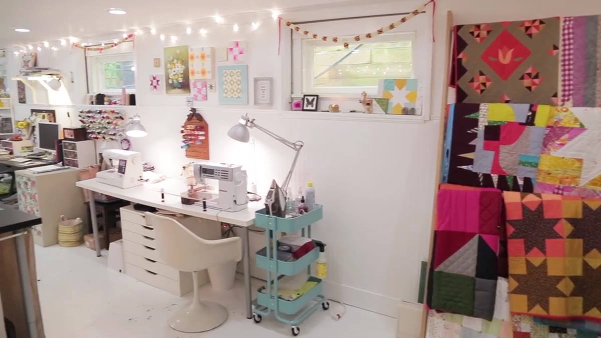 Blair introducing her basement studio and its lighting challenges